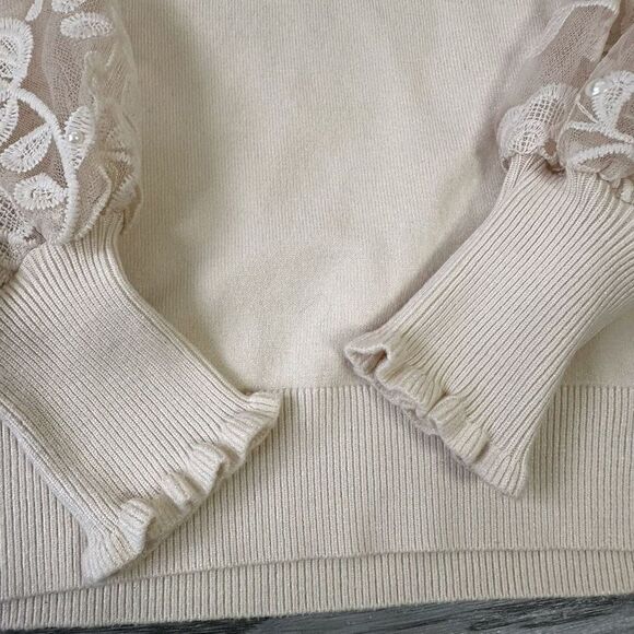 NWOT‎ Sioni Ivory V Neck Sweater Lace Beaded Sleeves Size XS - Picture 5 of 7